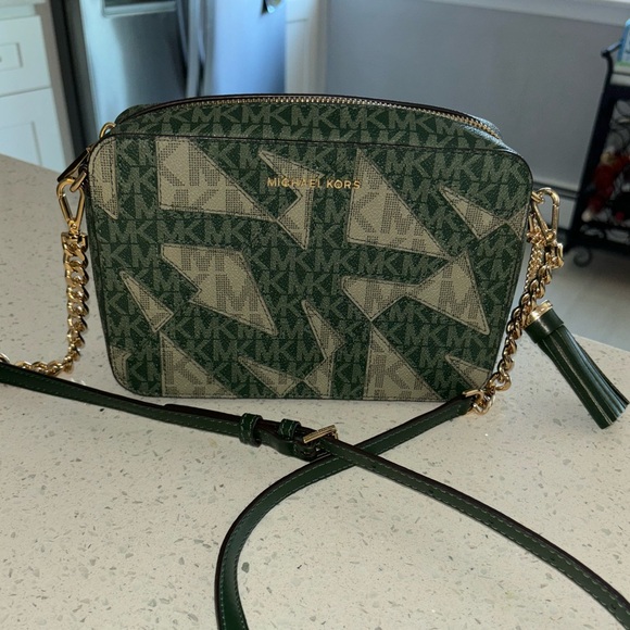Michael Kors Green and Cream Women's Bag - Picture 3 of 3